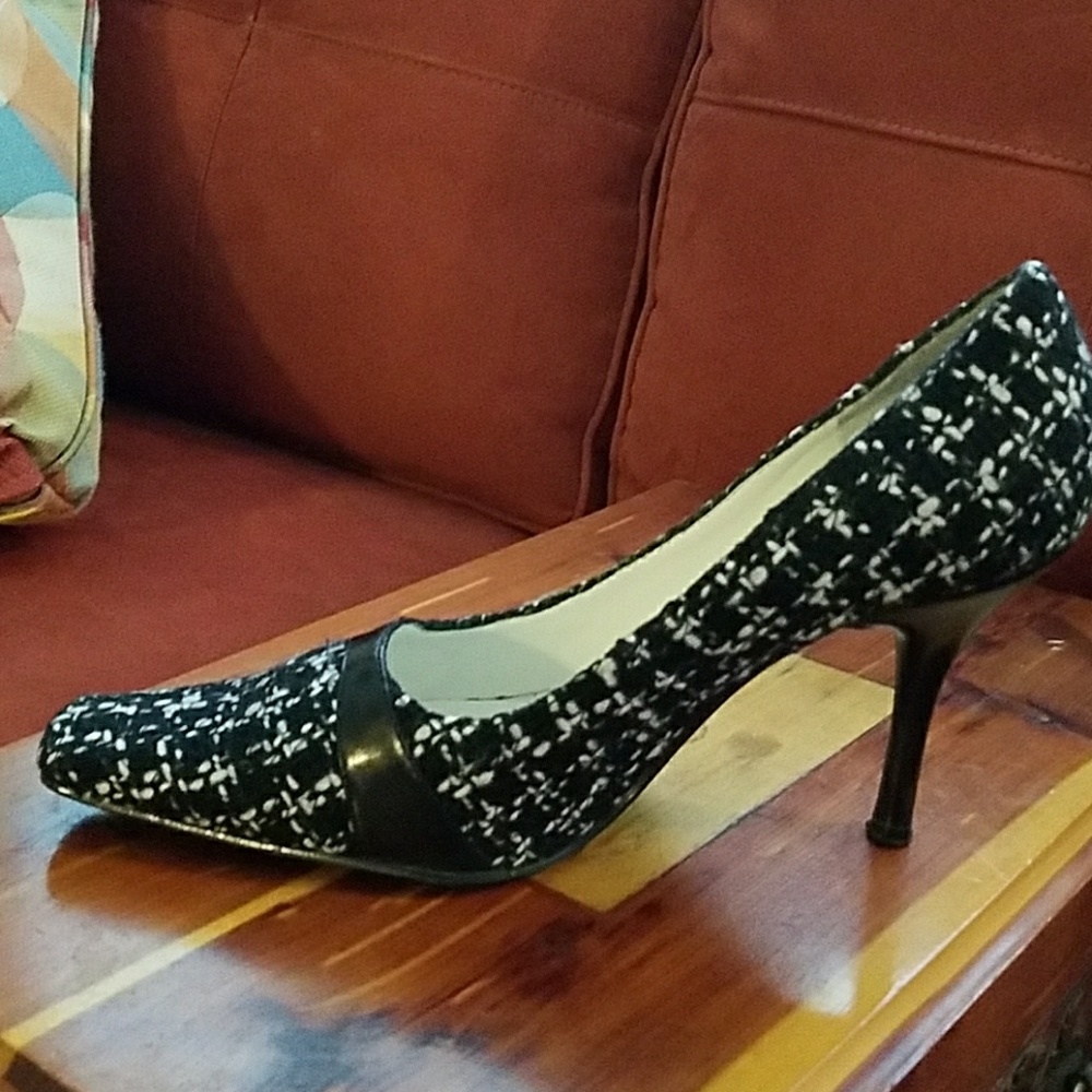 Shoes - Picture 2 of 3